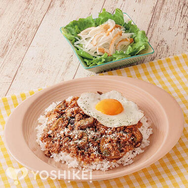 なすのボロネーゼごはん