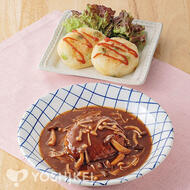 ２種のきのこの煮込みハンバーグ